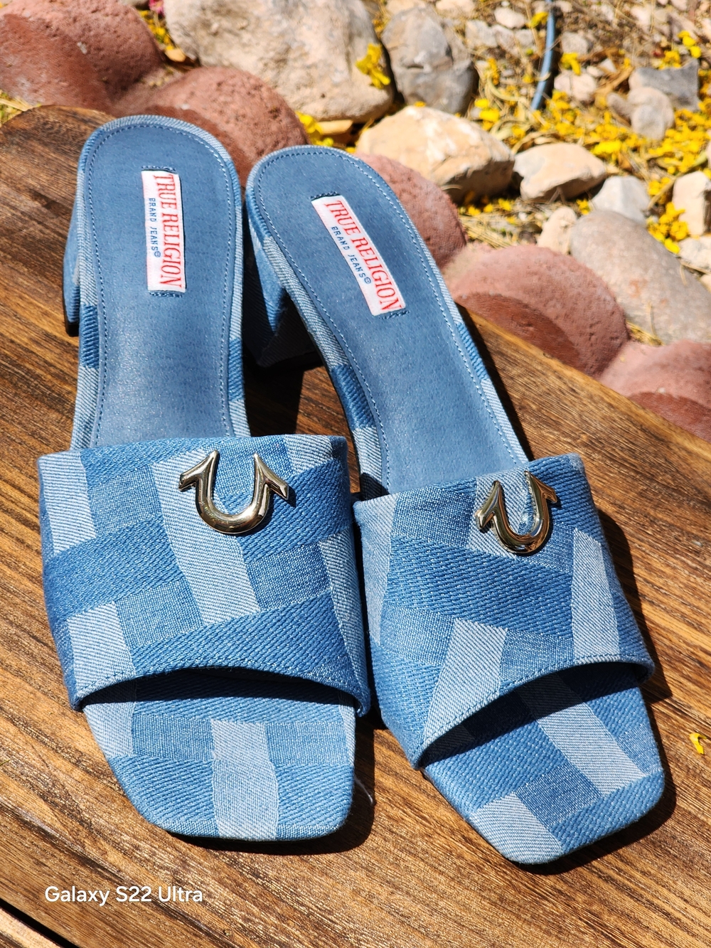 True Religion Blue Denim Single Strap Logo Block-Print Sandal Heels Size 7 - Picture 10 of 10